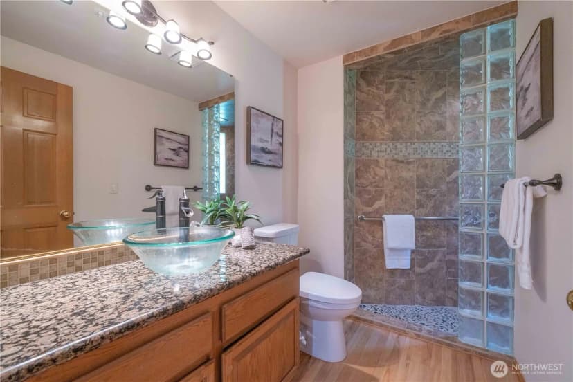 Property photo for 18118 236th Avenue Ne, Woodinville photo 27