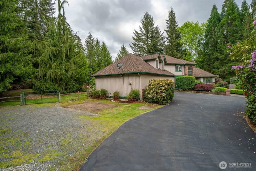Property photo for 18118 236th Avenue Ne, Woodinville photo 35