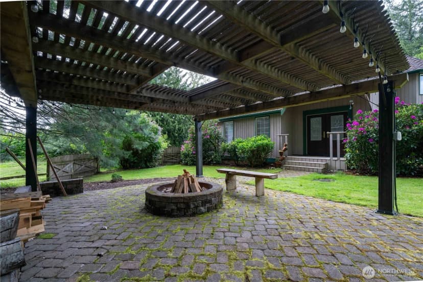 Property photo for 18118 236th Avenue Ne, Woodinville photo 9