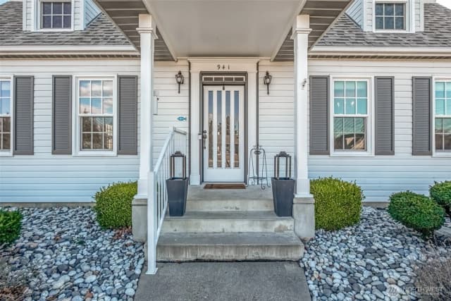 Property photo for 941 Idaho Street, Wenatchee photo 2