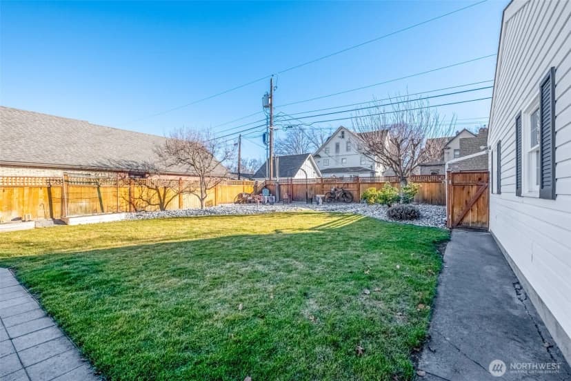 Property photo for 941 Idaho Street, Wenatchee photo 34