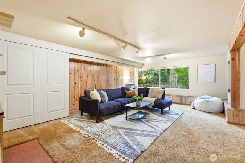 Property photo for 1058 Ne 106th Street, Seattle photo 16