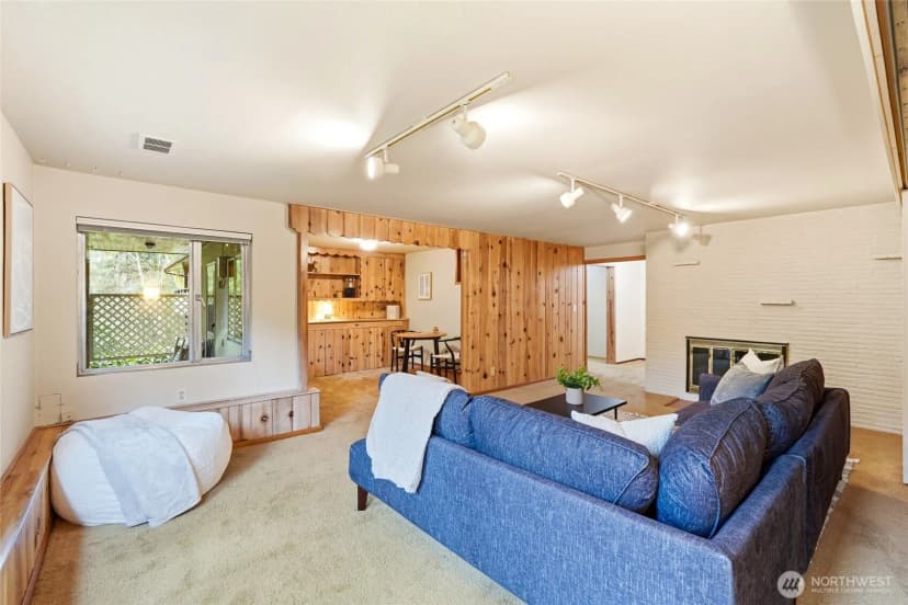 Property photo for 1058 Ne 106th Street, Seattle photo 17