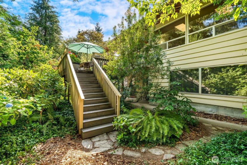 Property photo for 1058 Ne 106th Street, Seattle photo 23