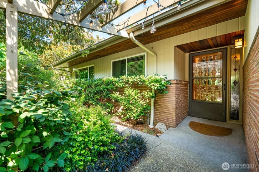 Property photo for 1058 Ne 106th Street, Seattle photo 25
