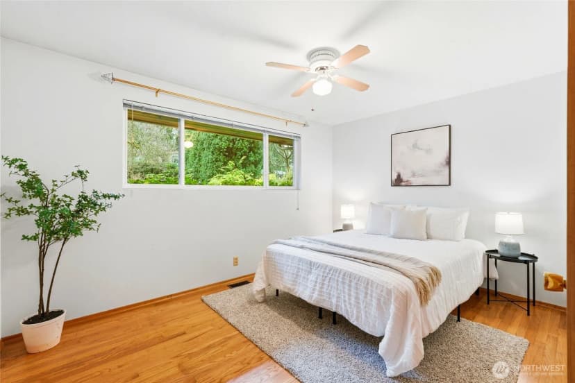 Property photo for 1058 Ne 106th Street, Seattle photo 12