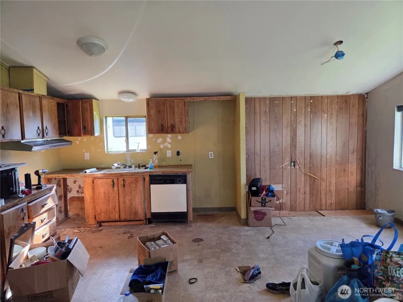 Property photo for 208 Burma Road, Castle Rock photo 8