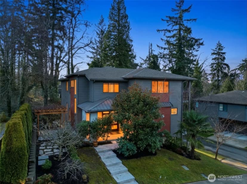Property photo for 11087 Se 62nd Place, Bellevue photo 2