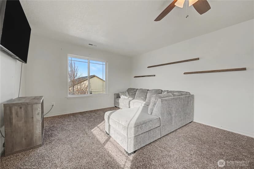 Property photo for 811 5th Avenue Ne, Ephrata photo 20