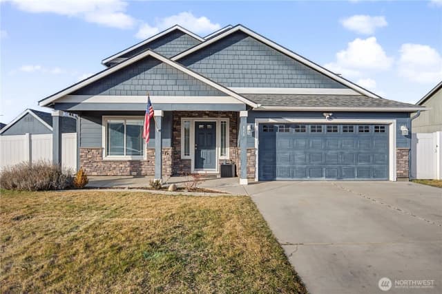 Property photo for 811 5th Avenue Ne, Ephrata