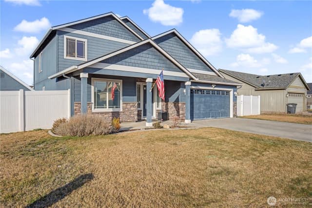 Property photo for 811 5th Avenue Ne, Ephrata photo 2