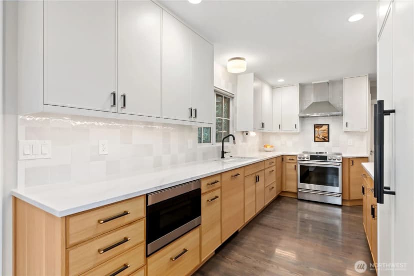 Property photo for 9604 44th Avenue Sw, Seattle photo 9