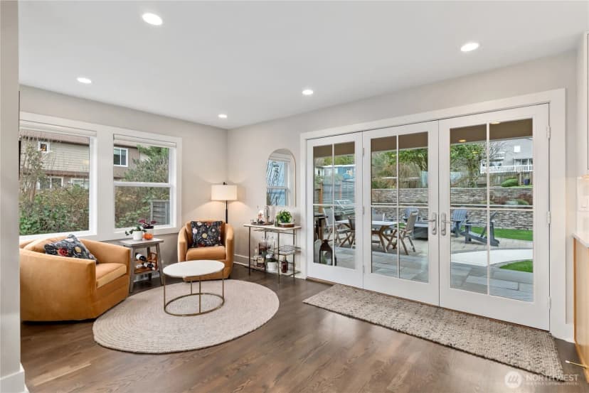 Property photo for 9604 44th Avenue Sw, Seattle photo 13