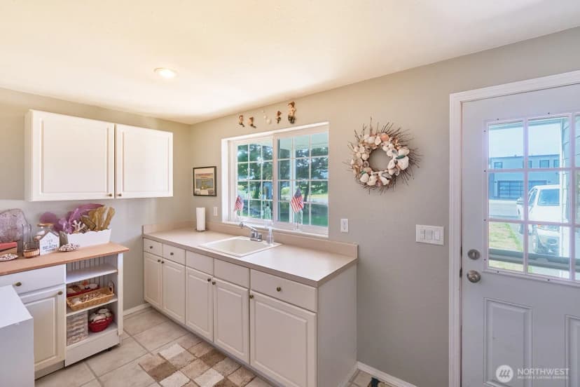 Property photo for 32208 G Street, Ocean Park photo 23