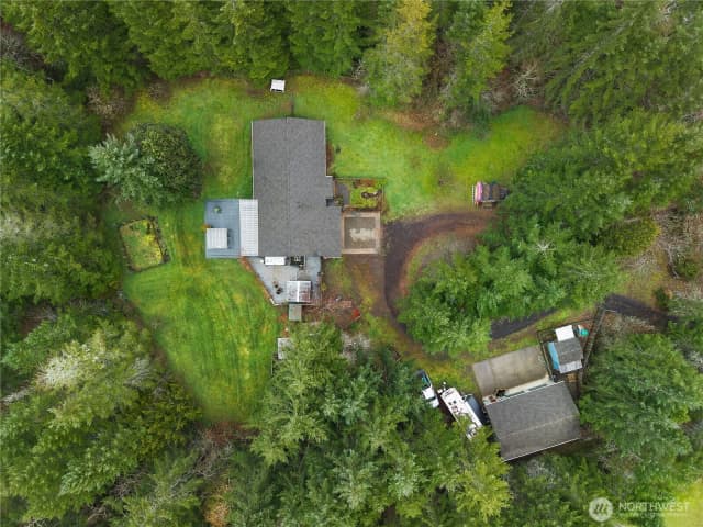 Property photo for 30 Se Mariner Lane, Shelton photo 3
