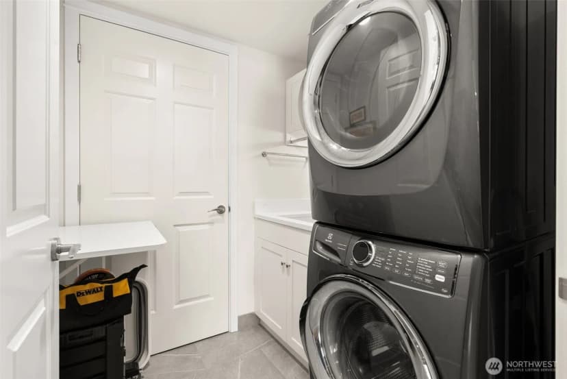 Property photo for 10047 Main Street #410, Bellevue photo 22