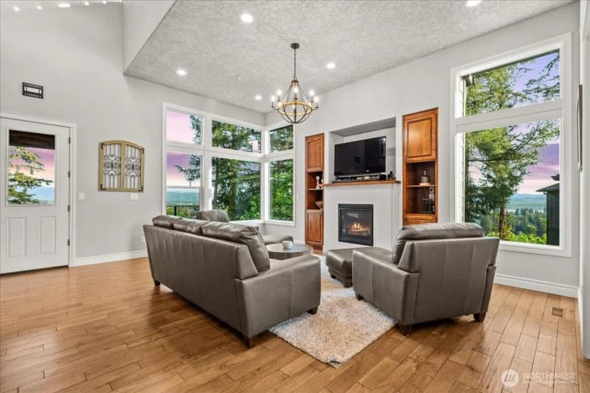 Property photo for 1852 N Columbia Ridge Way, Washougal photo 4