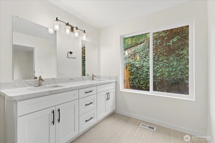 Property photo for 422 E Titus, Kent photo 19