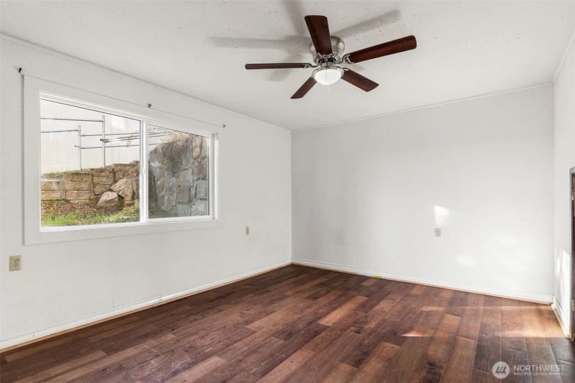Property photo for 514 N Ash Street, Omak photo 33