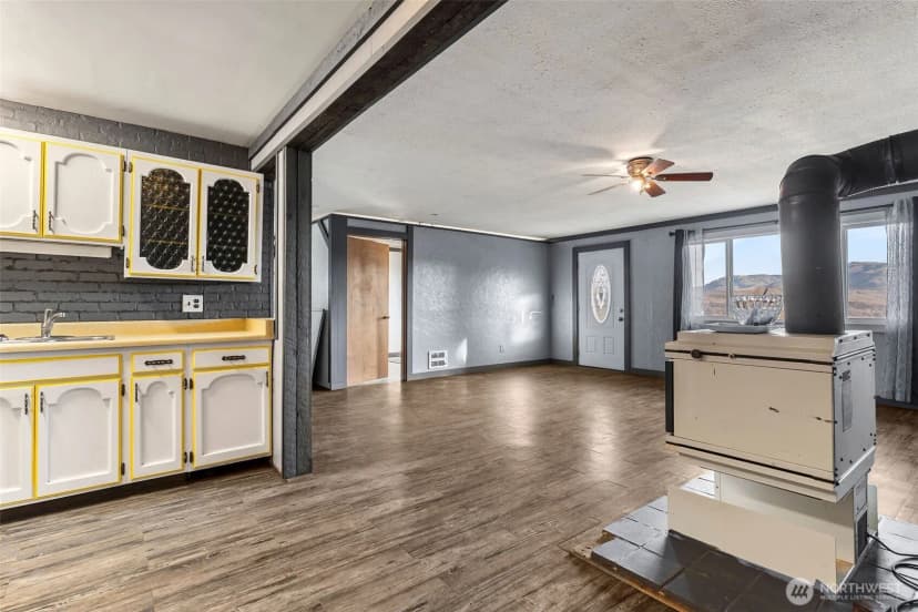 Property photo for 514 N Ash Street, Omak photo 30