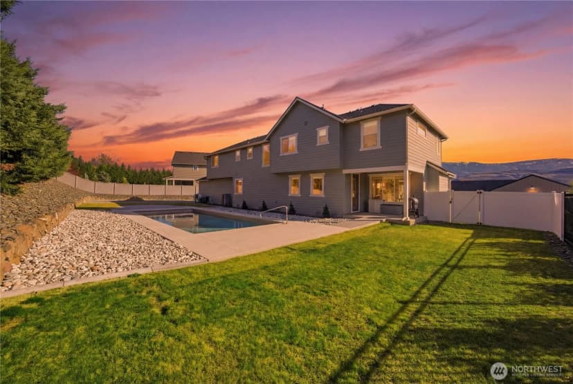 Property photo for 857 S Lamplight Lane, East Wenatchee photo 37