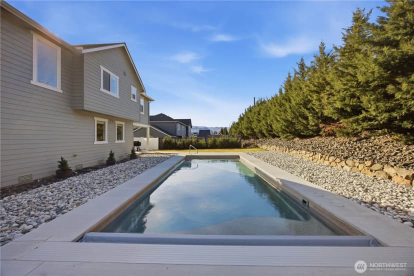 Property photo for 857 S Lamplight Lane, East Wenatchee photo 3