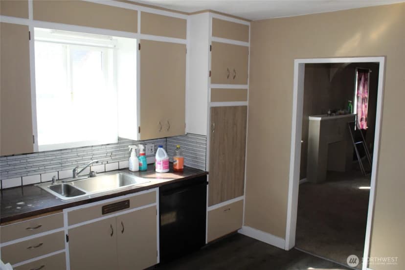 Property photo for 104 E 5th Avenue, Ritzville photo 9