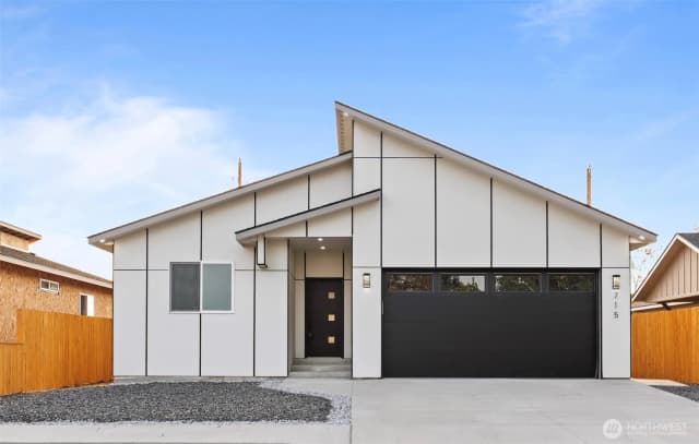 Property photo for 715 Buttercup Street, Soap Lake
