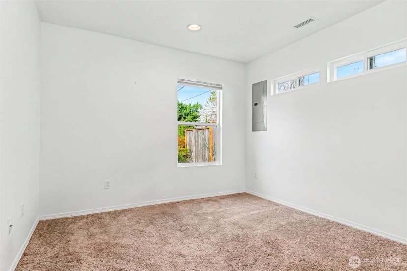 Property photo for 1209 9th Avenue Se, Olympia photo 18