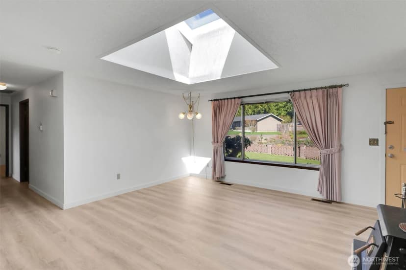 Property photo for 7631 Buckthorn Drive Ne, Bremerton photo 5