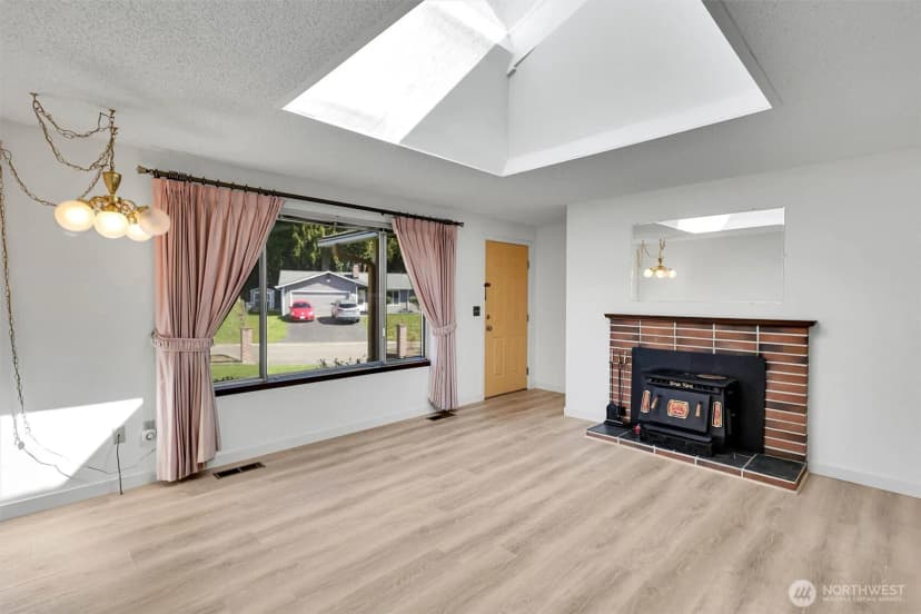 Property photo for 7631 Buckthorn Drive Ne, Bremerton photo 8