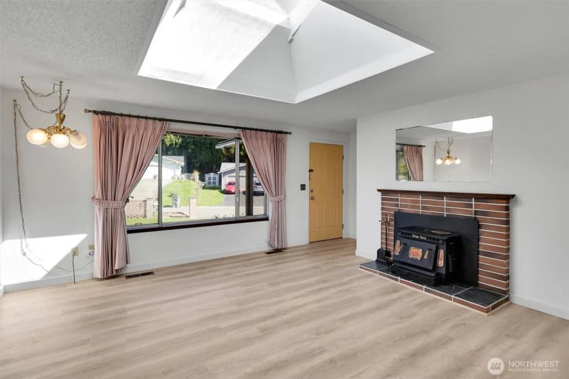 Property photo for 7631 Buckthorn Drive Ne, Bremerton photo 6