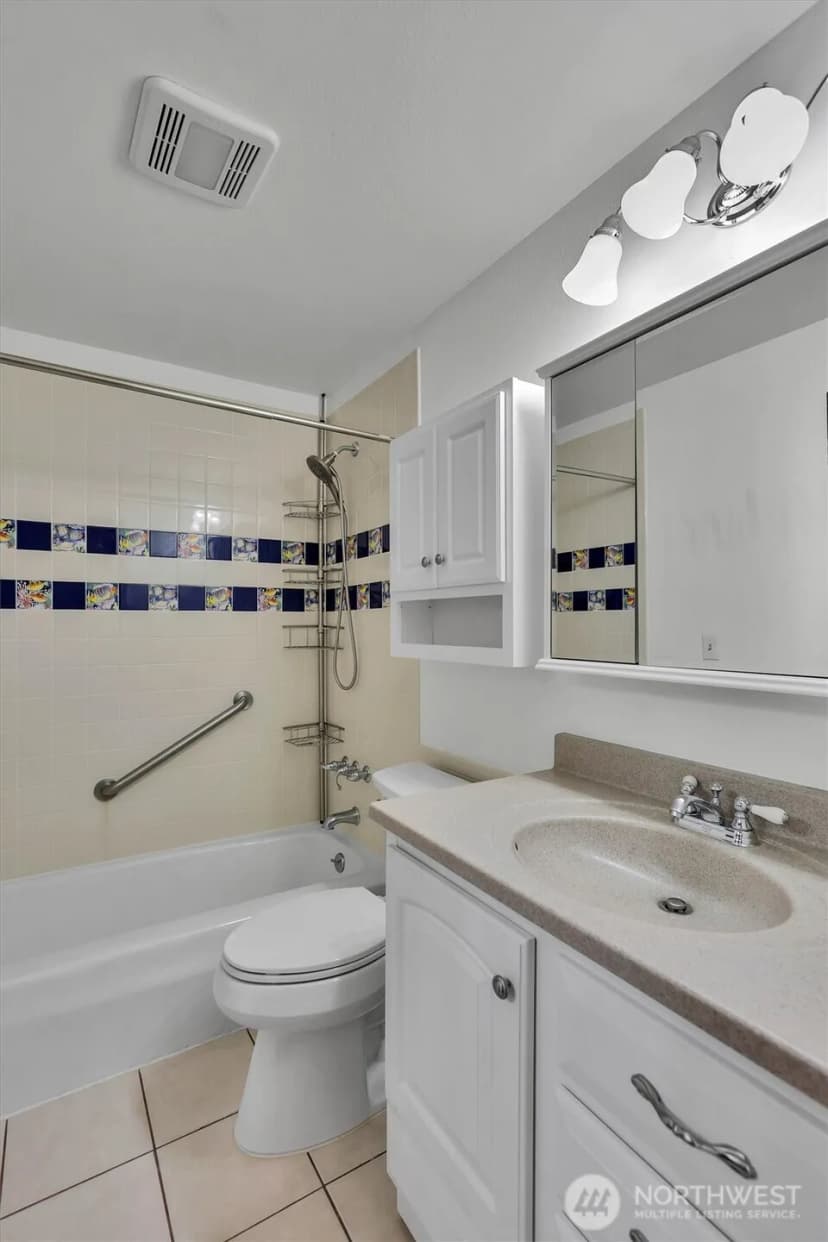 Property photo for 7631 Buckthorn Drive Ne, Bremerton photo 18