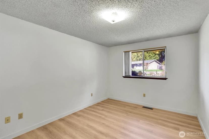 Property photo for 7631 Buckthorn Drive Ne, Bremerton photo 28