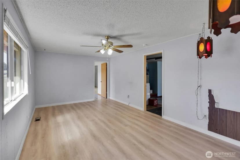 Property photo for 7631 Buckthorn Drive Ne, Bremerton photo 16