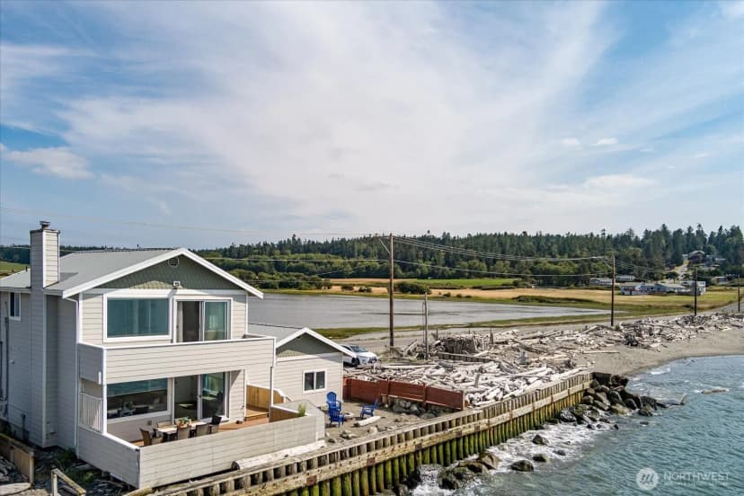 Property photo for 2507 W Beach Road, Oak Harbor photo 38
