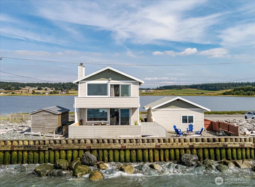 Property photo for 2507 W Beach Road, Oak Harbor photo 39
