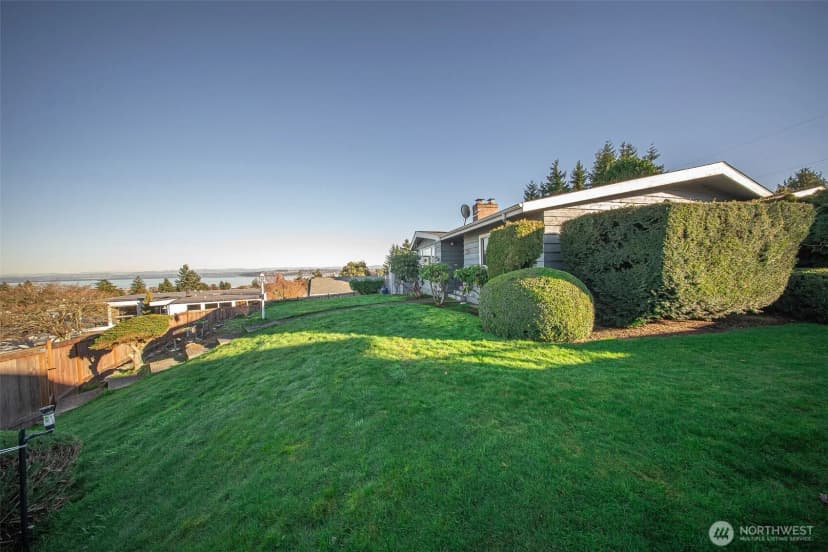 Property photo for 6404 N Five Views Road, Tacoma photo 34