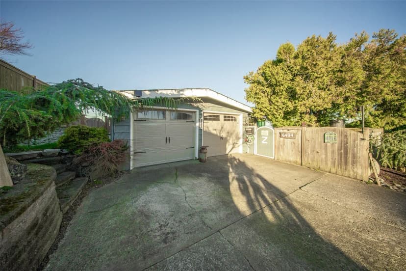 Property photo for 6404 N Five Views Road, Tacoma photo 32