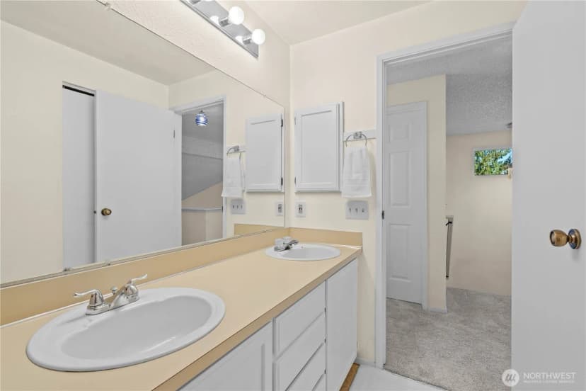 Property photo for 11045 Se 249th Court #2b, Kent photo 8