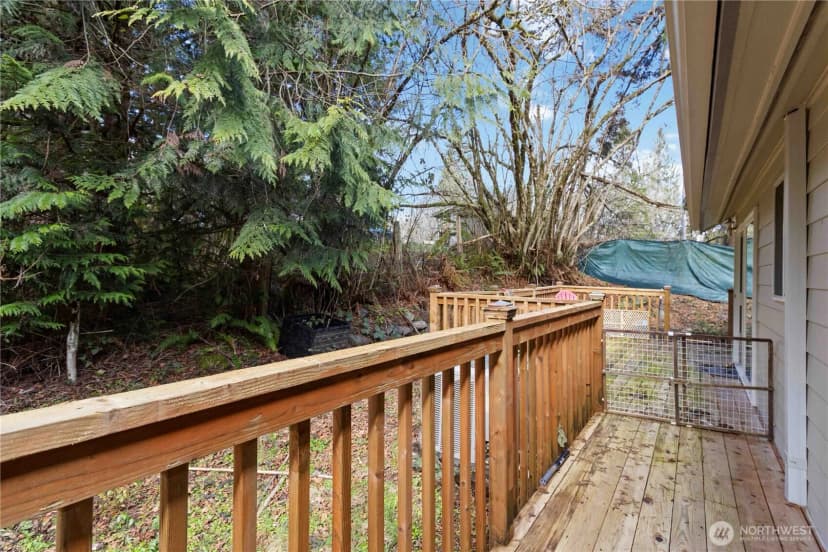 Property photo for 421 Mcadams Road E, Longview photo 29