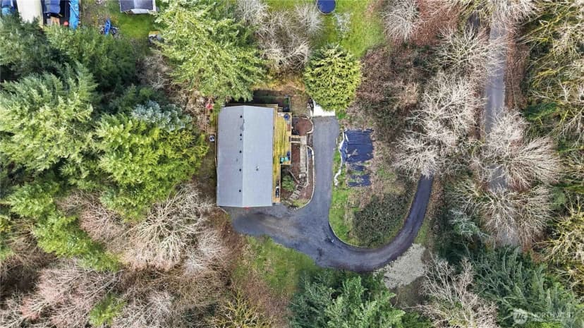 Property photo for 421 Mcadams Road E, Longview photo 38