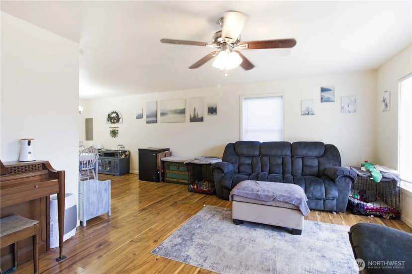 Property photo for 421 Mcadams Road E, Longview photo 6