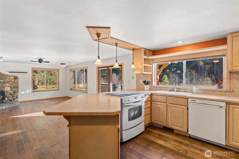 Property photo for 12290 Meacham Road, Leavenworth photo 15