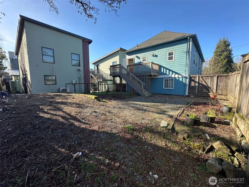 Property photo for 234 21st Avenue E, Seattle photo 4