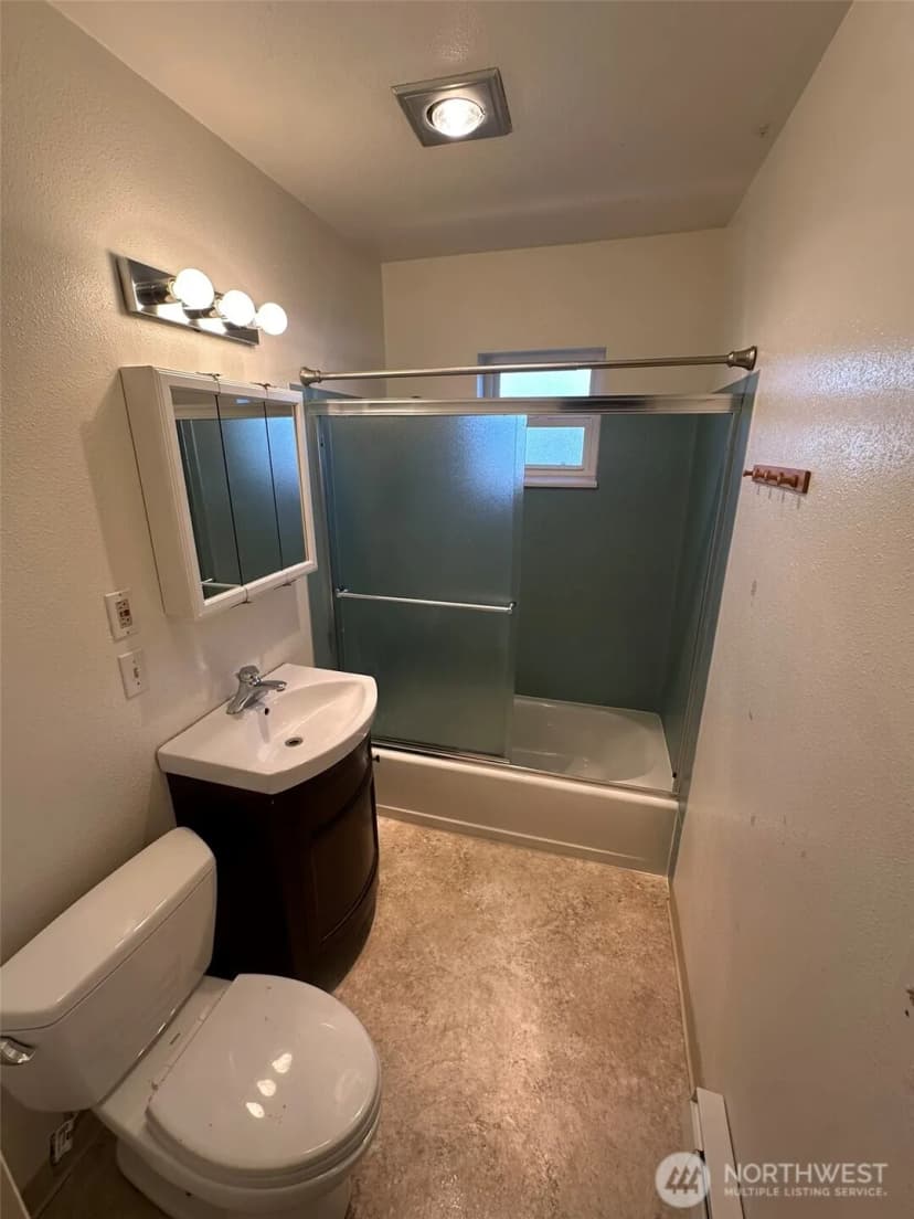 Property photo for 234 21st Avenue E, Seattle photo 6