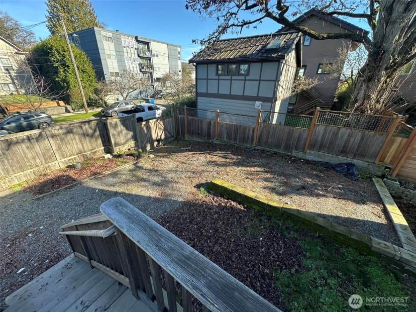 Property photo for 234 21st Avenue E, Seattle photo 5