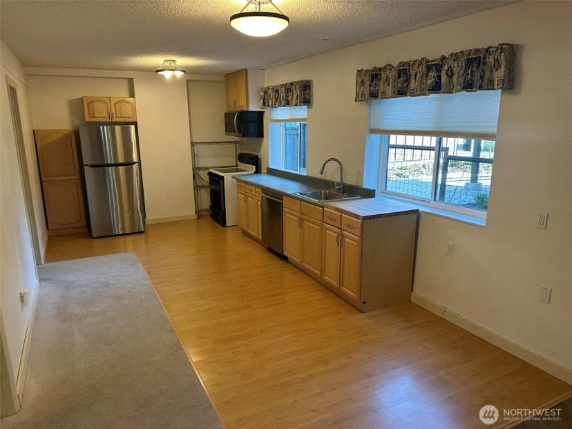 Property photo for 234 21st Avenue E, Seattle photo 12