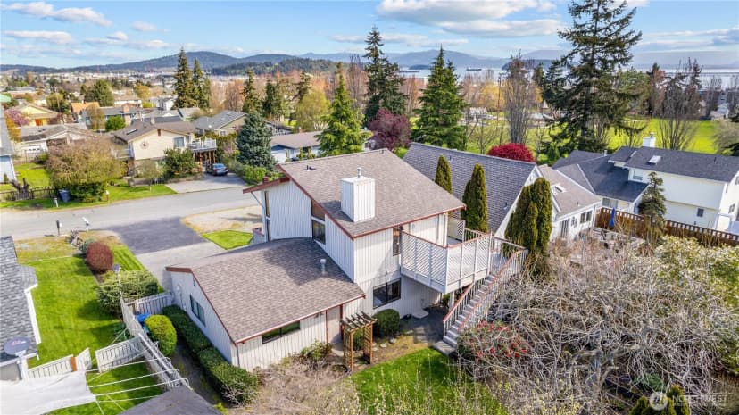 Property photo for 1211 31st Street, Anacortes photo 28