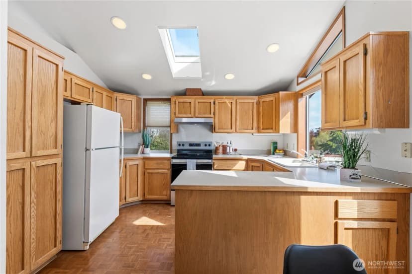 Property photo for 1211 31st Street, Anacortes photo 12